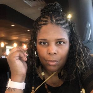 Meet your Posher, Teresita